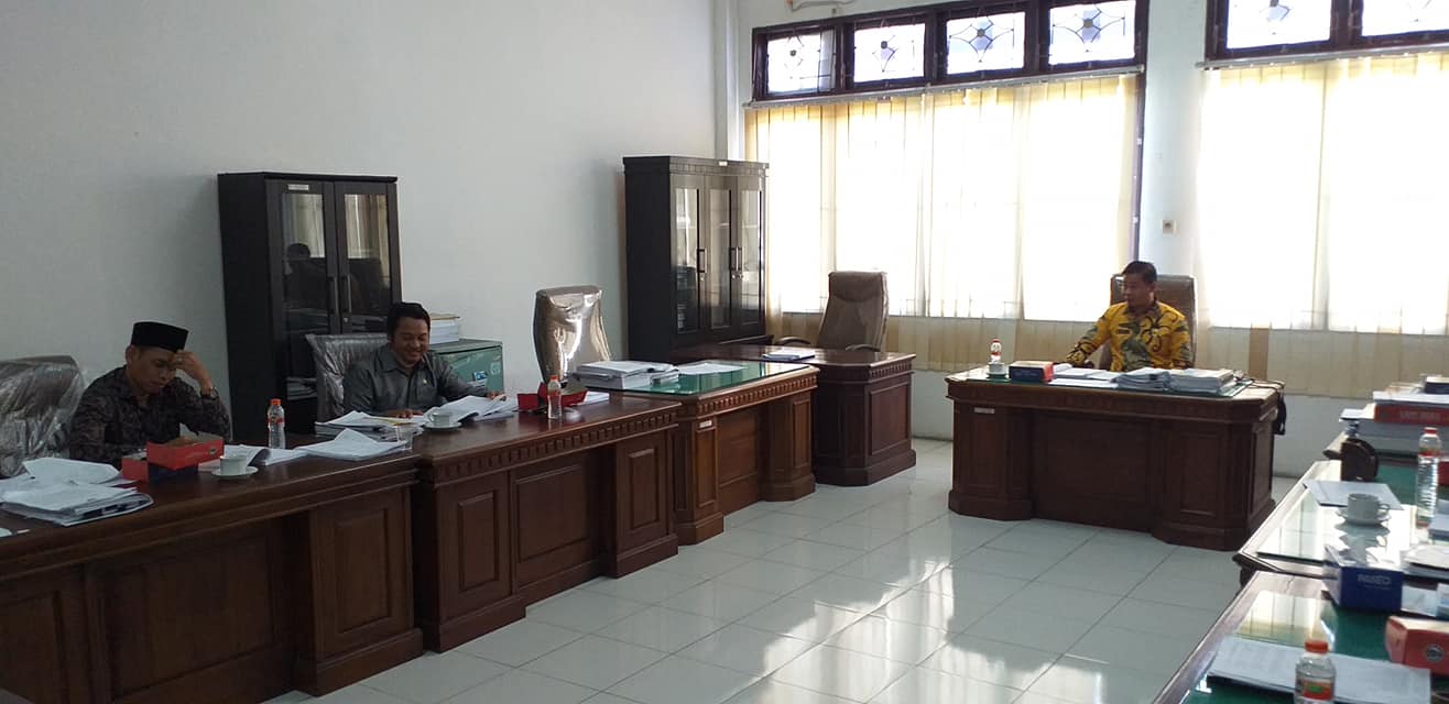 Rapat Mitra Kerja Komisi III dengan DKISP Kota Tarakan