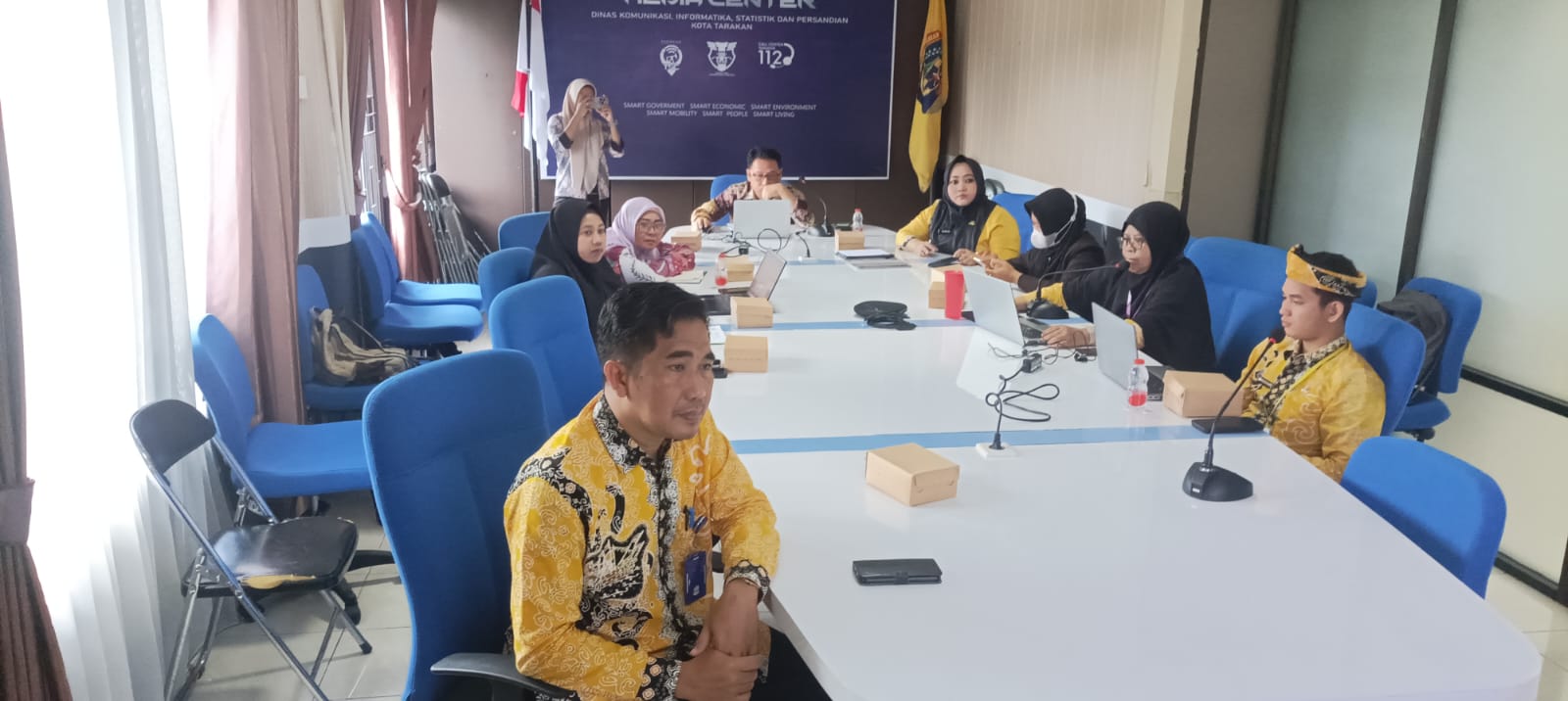 Fasilitasi Zoom Meeting Raperwali Bagian Hukum dengan Kemenkumham Kaltim