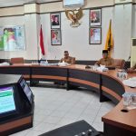 Memfalisitasi Zoom Meeting Wali Kota Tarakan bersama Wakil Menteri Pertanian Agenda Rapat Harian Satgas Nasional