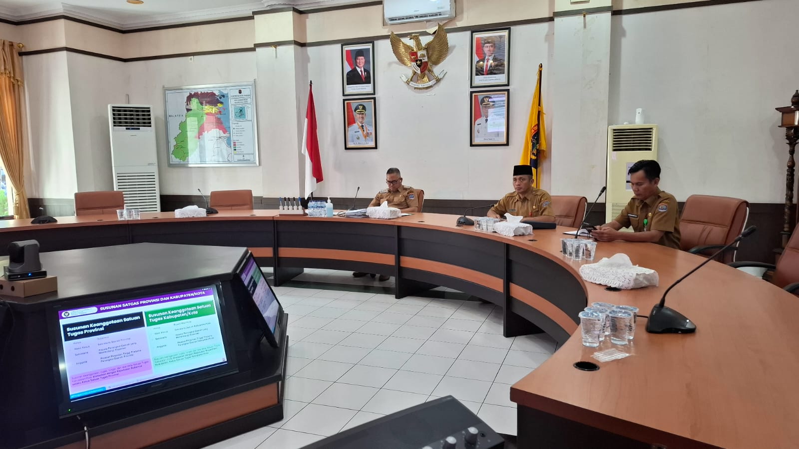 Memfalisitasi Zoom Meeting Wali Kota Tarakan bersama Wakil Menteri Pertanian Agenda Rapat Harian Satgas Nasional