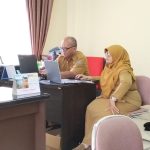 Memfasilitasi Subbag. Umum dan Kepegawaian BKPSDM Dalam Pengisian Monev PPID