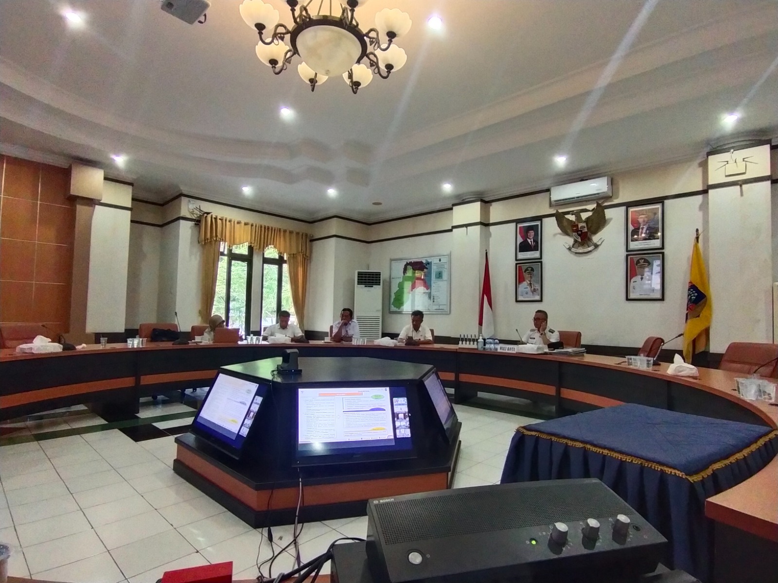 DKISP Tarakan Fasilitasi Vicon Rapat Koordinasi Evaluasi Realisasi APBD 2025